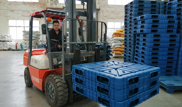 罕見!吹塑托盤廠家直銷還有這樣的福利?