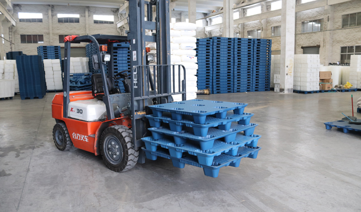 復(fù)聯(lián)4的英雄們維護宇宙和平,塑料托盤守護您